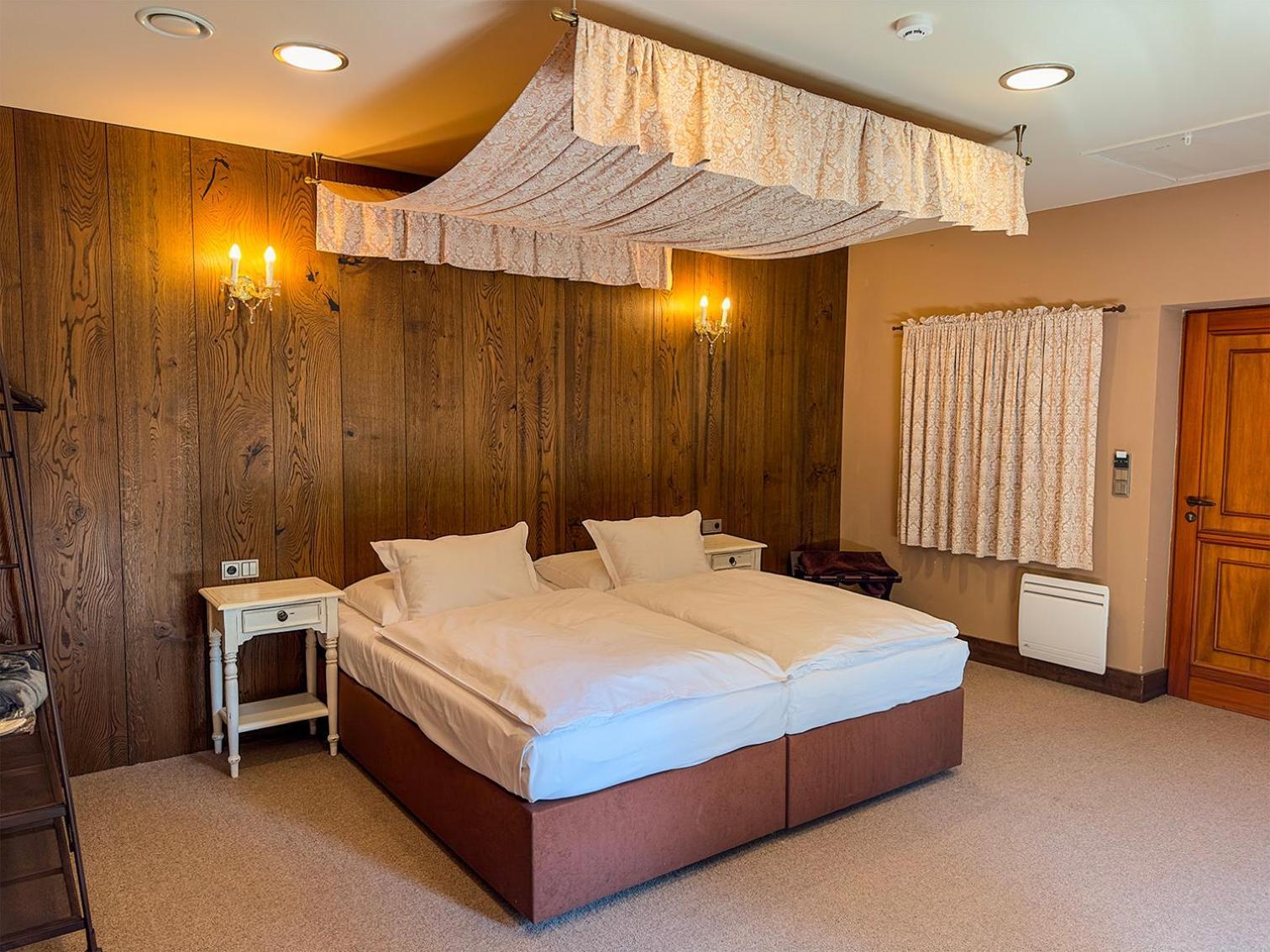 Park Hotel Popovicky מראה חיצוני תמונה